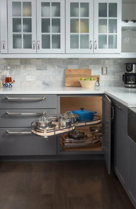 15" Polished Chrome and Maple Blind Corner Swingout for Openings on the Left of the Blind